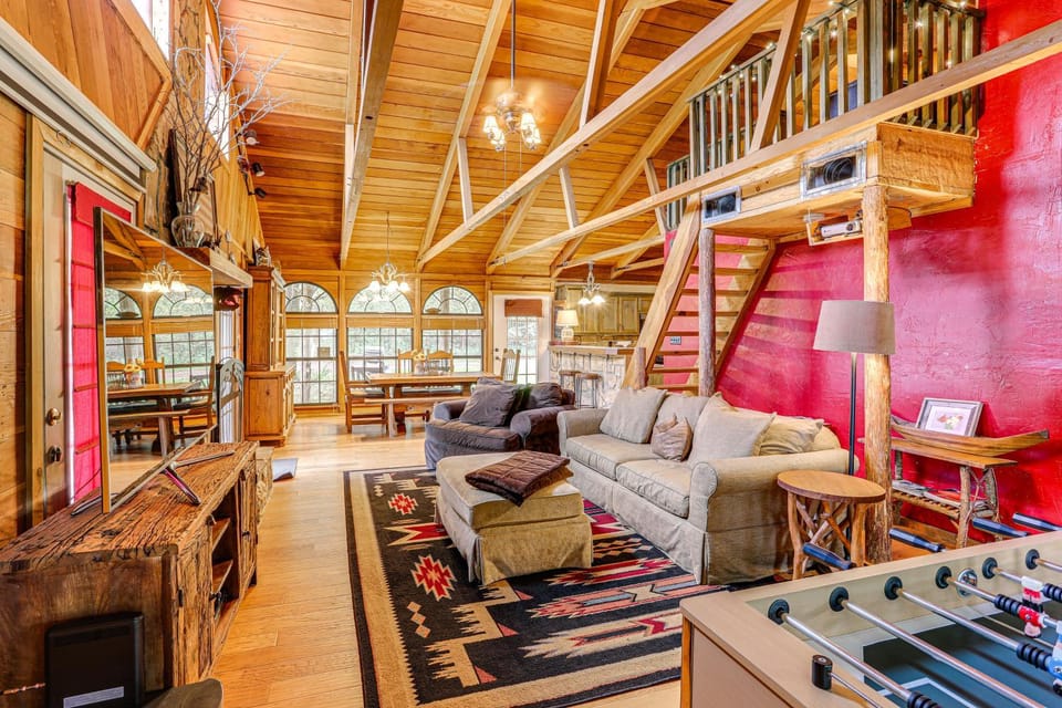 Tumbling Shoals Cabin < 1 Mi to Beaches & Boating! Cabin in Greers Ferry Lake