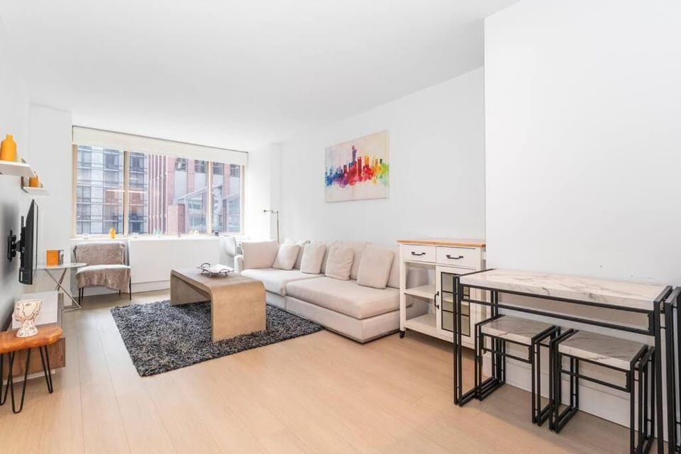 Lux Designer Nomad 1Br Doorman! Apartment in Midtown