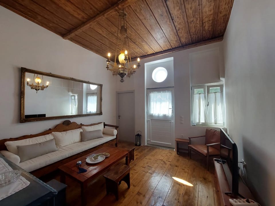 TV and multimedia, Living room, Photo of the whole room, Seating area