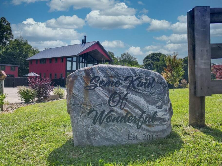 Some Kind of Wonderful-Escape Near Seneca Lake House in Ohio