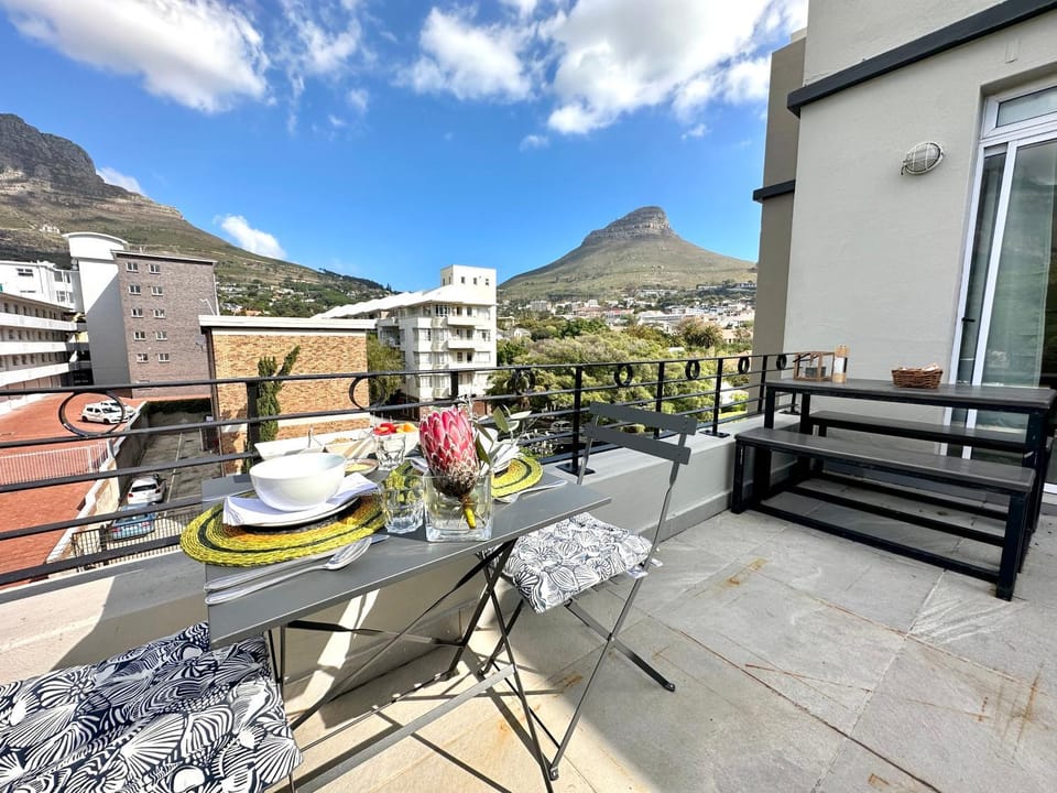 Breathtaking Table Mountain View Apartment in the Heart of Gardens Apartment in Cape Town