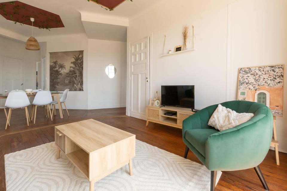 Communal lounge/ TV room, TV and multimedia, Seating area
