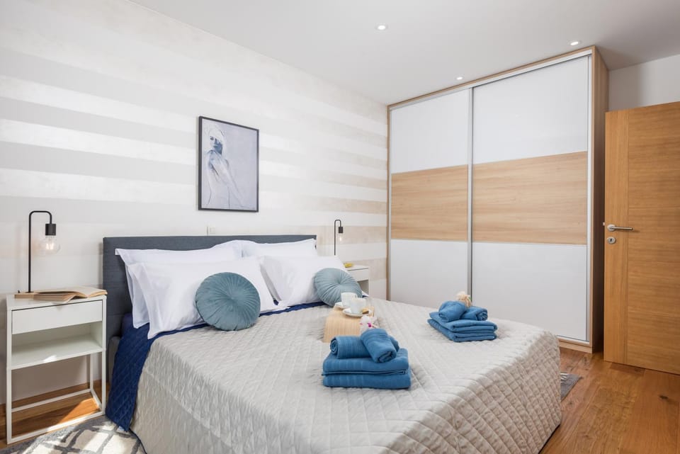 Bed, Bedroom, wardrobe