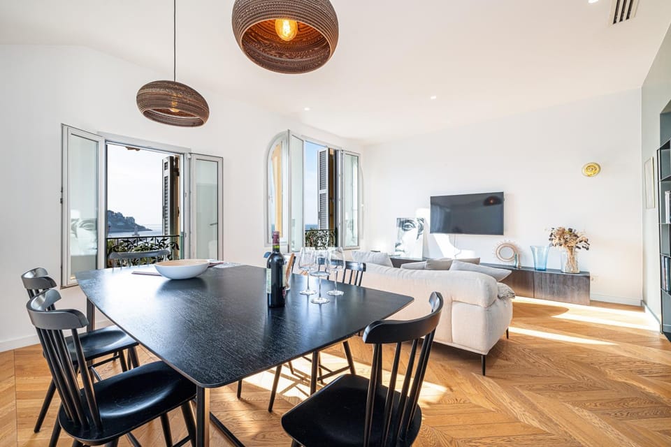 Communal lounge/ TV room, TV and multimedia, Living room, Dining area