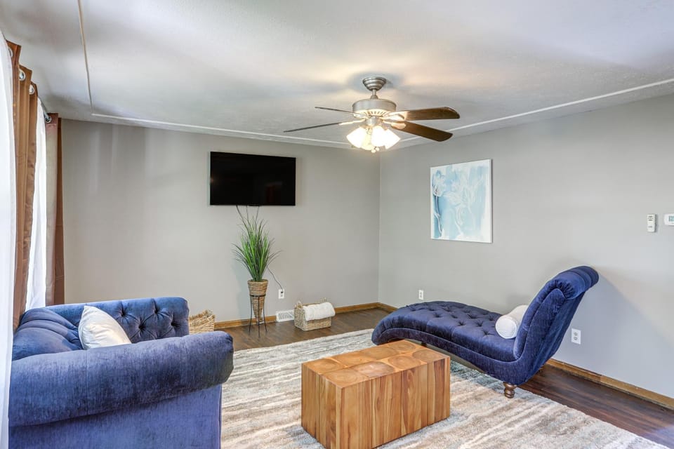 Lake Erie Family Getaway in Amherst Pets Welcome! House in Lake Erie