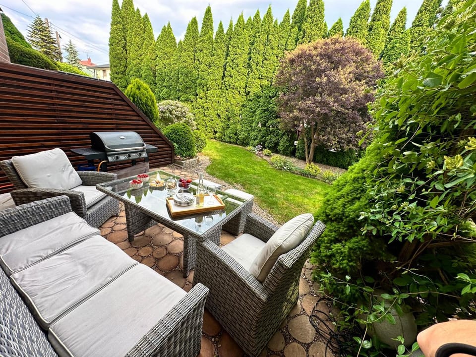 Patio, BBQ facilities, Garden, Garden, Seating area, Garden view