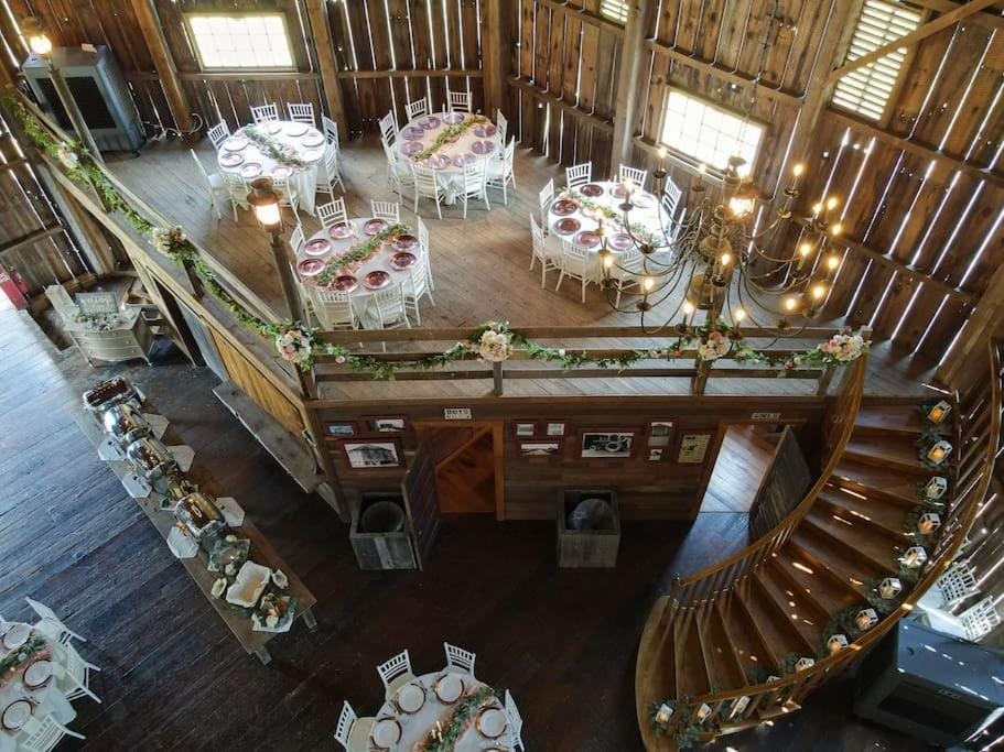 The Estate House-Timeless Elegance at 1885 Farms House in Ohio