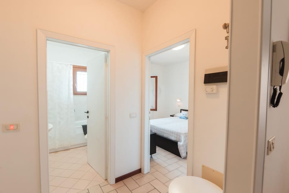 APPARTAMENTO -B- VISTA MARE con 2 camere da letto-Residence Azzurro Apartment in Gabicce Mare