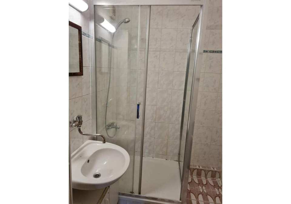 Shower, Bathroom, washing machine