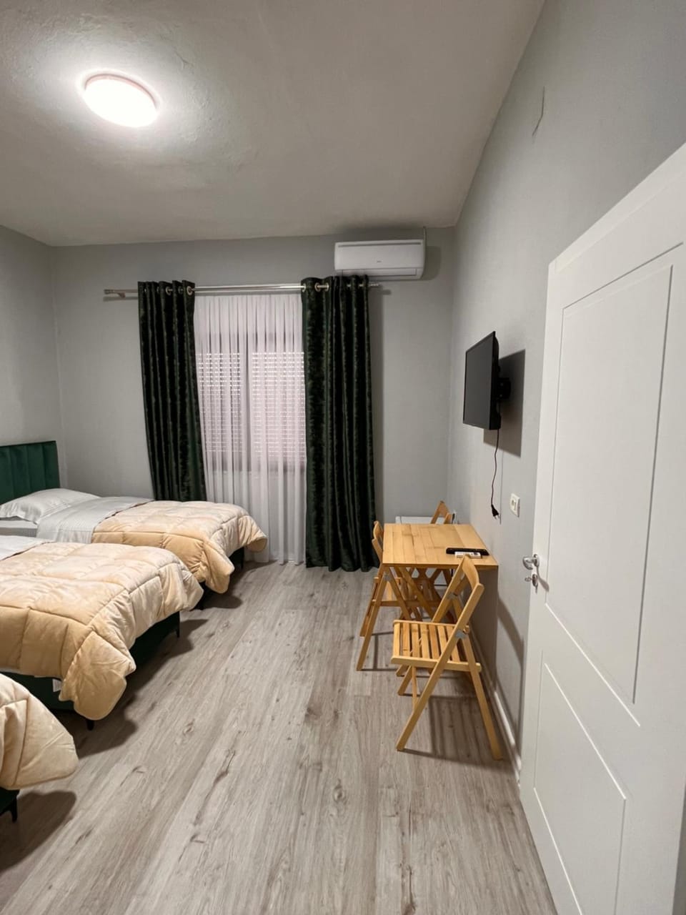 TV and multimedia, Bedroom, air conditioner