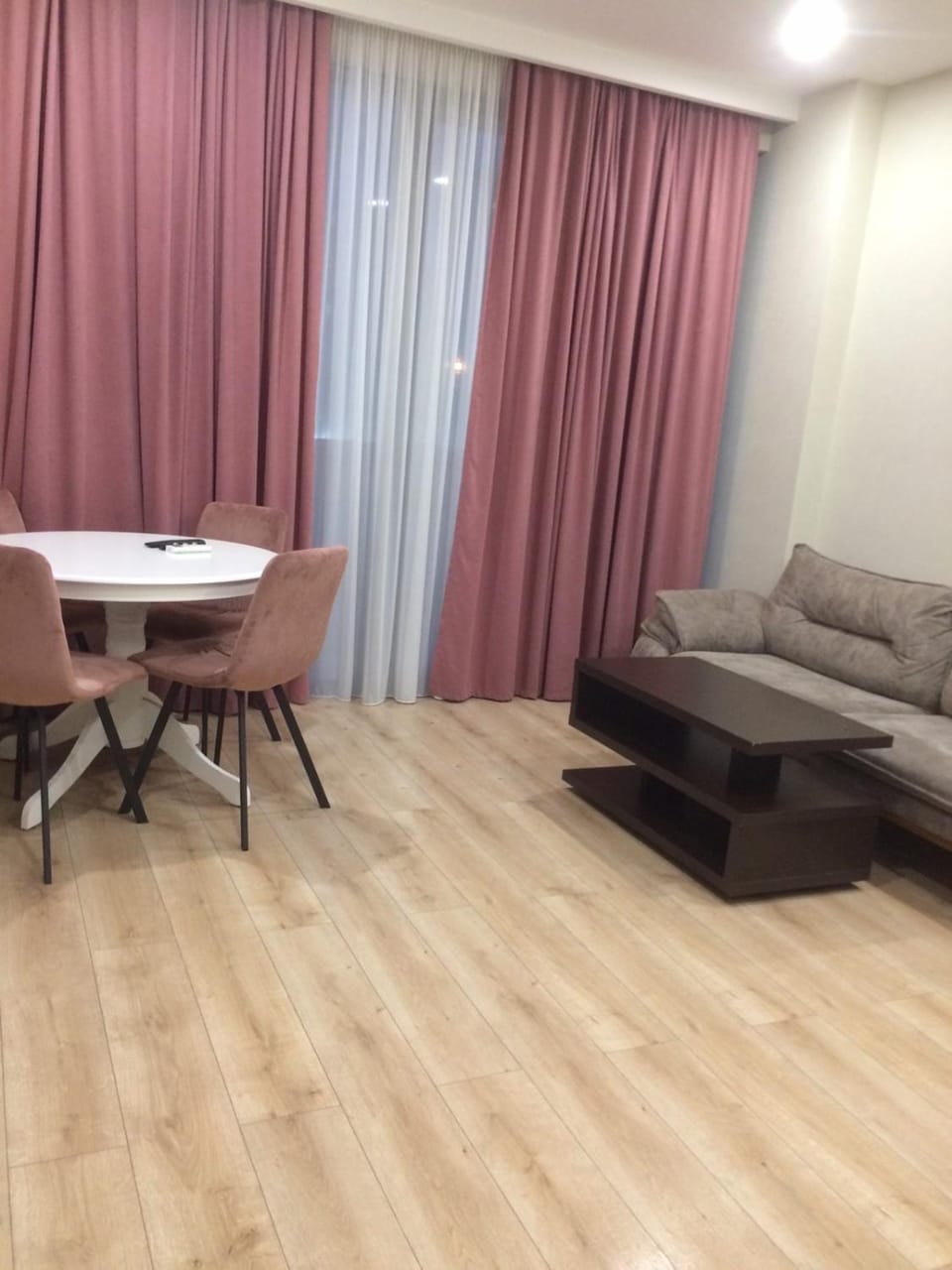 СДАЕТСЯ Картира В ТВИЛИСИ Apartment in Tbilisi, Georgia