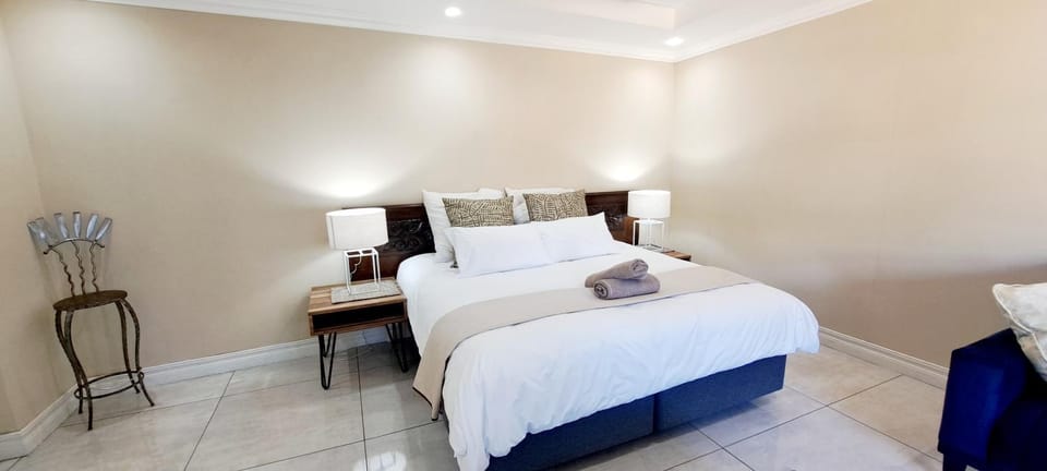 Bed, Bedroom, Parking, heating, internet, internet, wardrobe