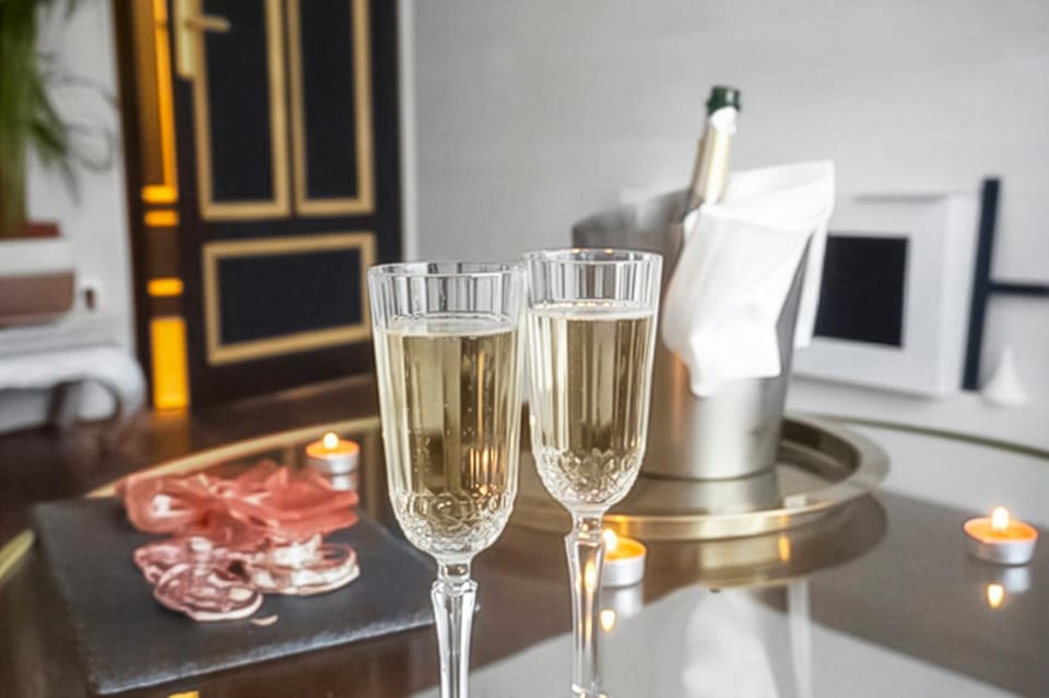 Glamour & jacuzzi privé Chambéry Apartment in Chambery