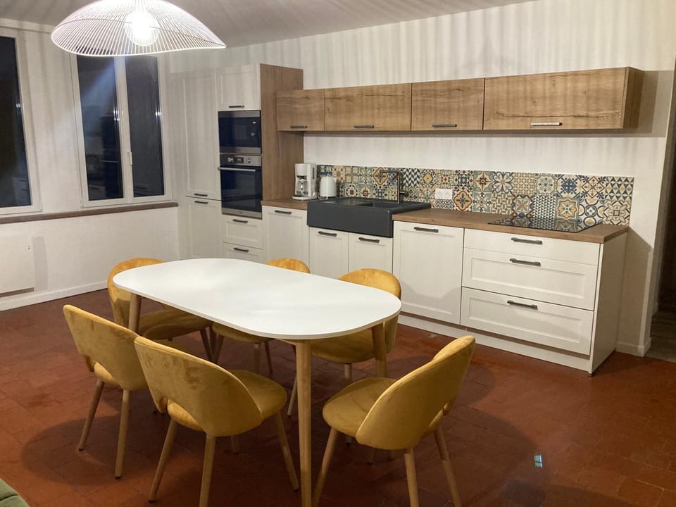 l'hirondelle House in Hauts-de-France