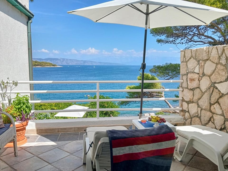 Patio, Natural landscape, View (from property/room), Balcony/Terrace, Seating area, Sea view