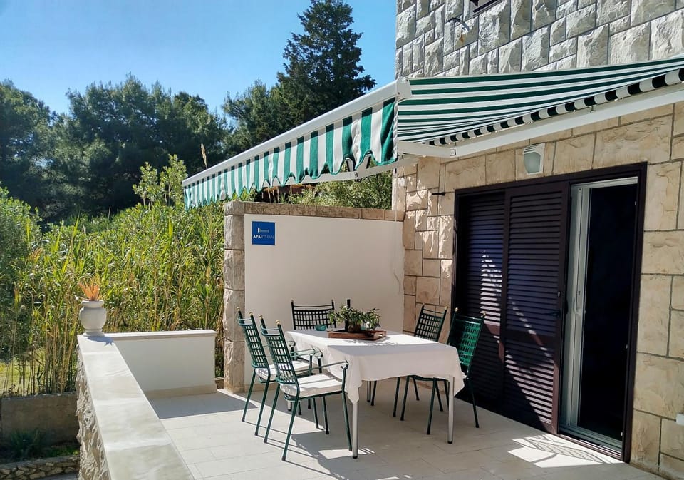 View (from property/room), Balcony/Terrace