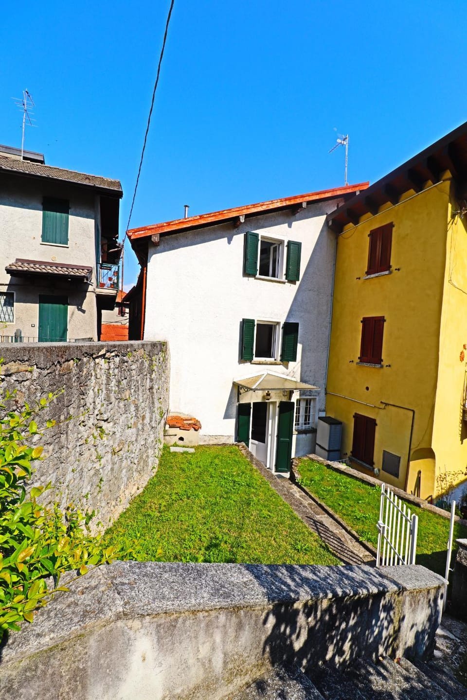 Property building, Garden