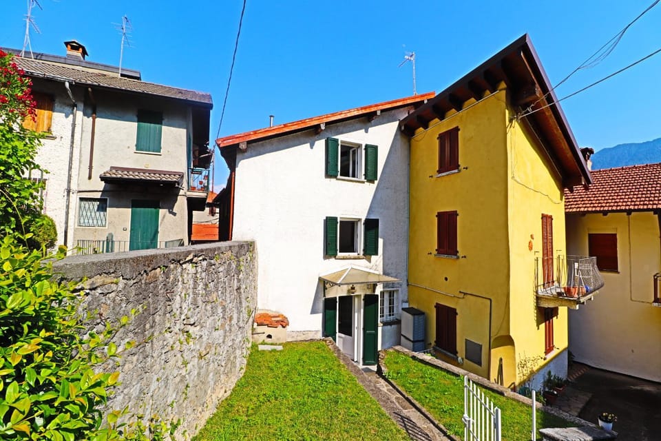 Property building, Garden, Garden view
