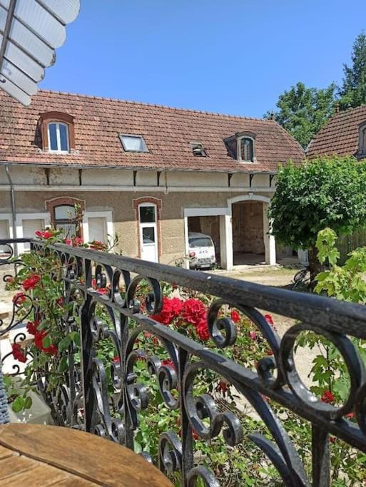 Imperial House 1850 Balnéo - Parking Apartment in Fontainebleau