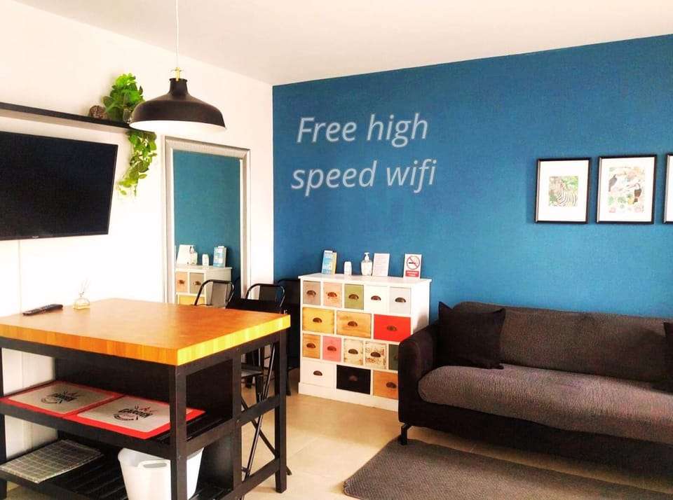 TV and multimedia, Living room, Dining area