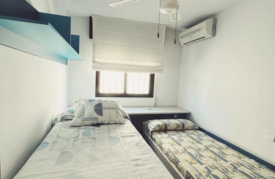 Bed, Bedroom, wardrobe, air conditioner