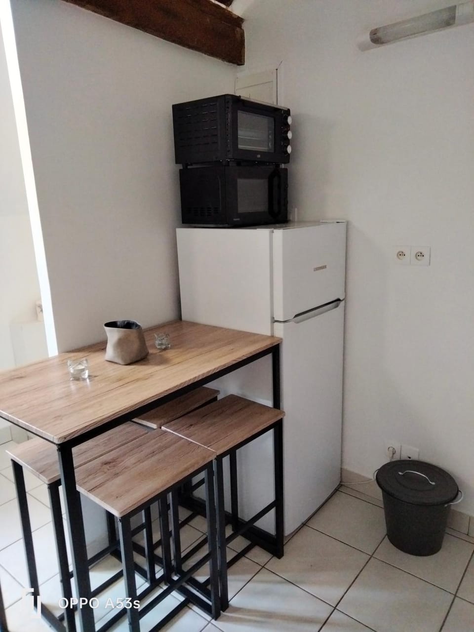 Kitchen or kitchenette, Dining area, minibar, oven