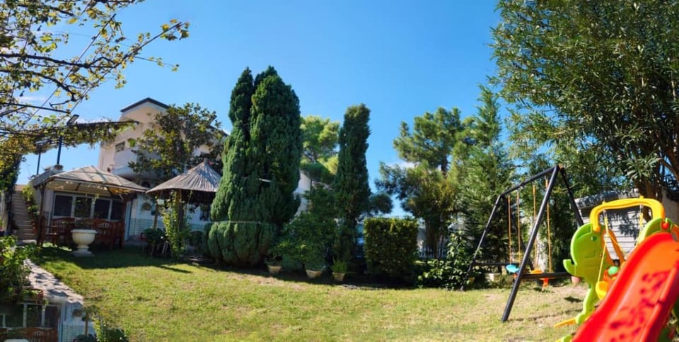 Beach house, room for couple in 2nd floor Apartment in Montenegro