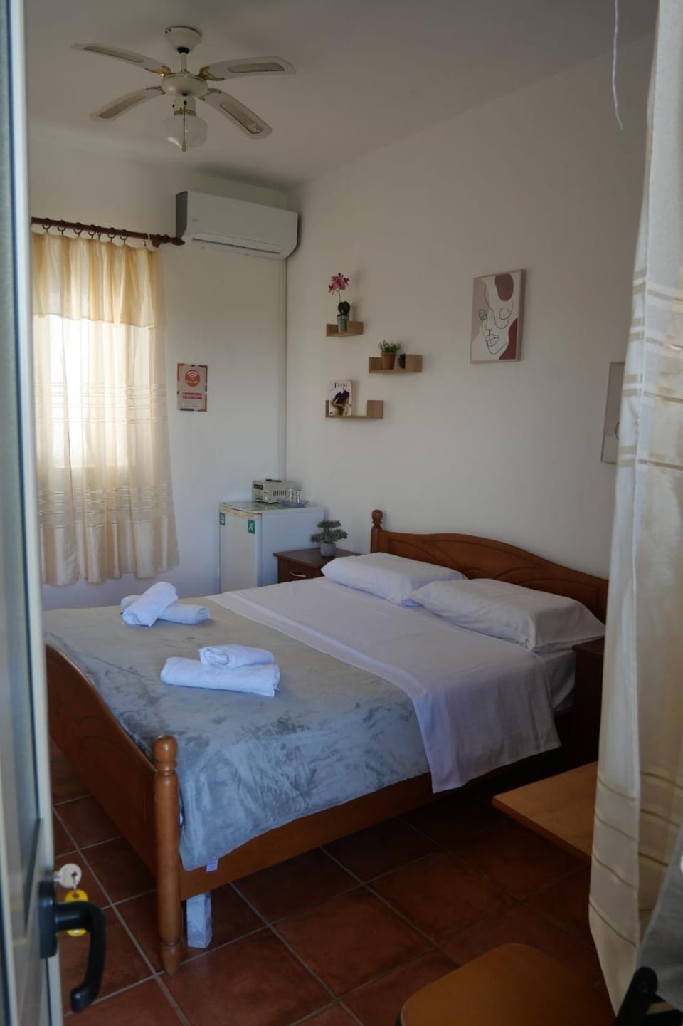 Beach house, room for couple in 2nd floor Apartment in Montenegro