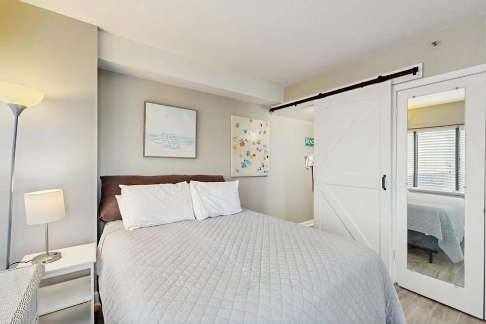 Ocean Breeze Retreat House in Myrtle Beach