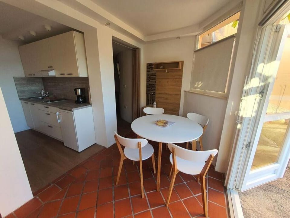 Other, Dining area