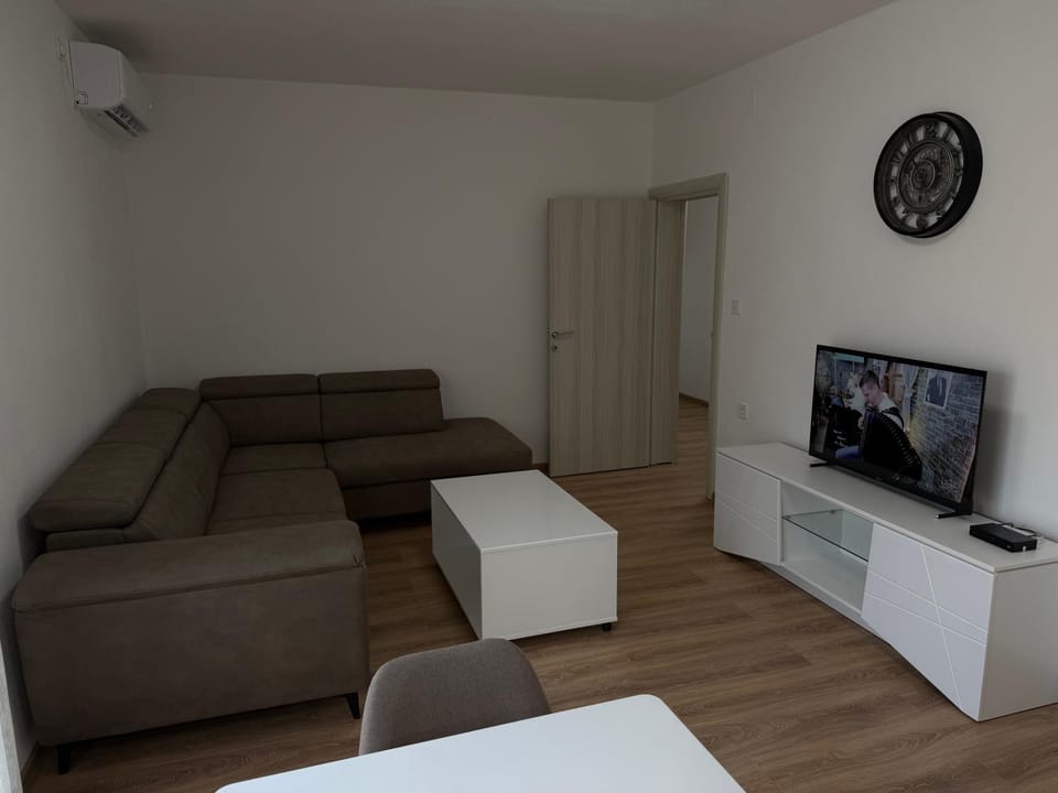 Dane Apartment Airport Podgorica Apartment in Podgorica Municipality, Montenegro