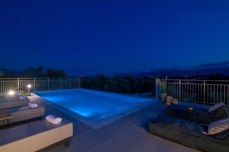 View (from property/room), Balcony/Terrace, Swimming pool