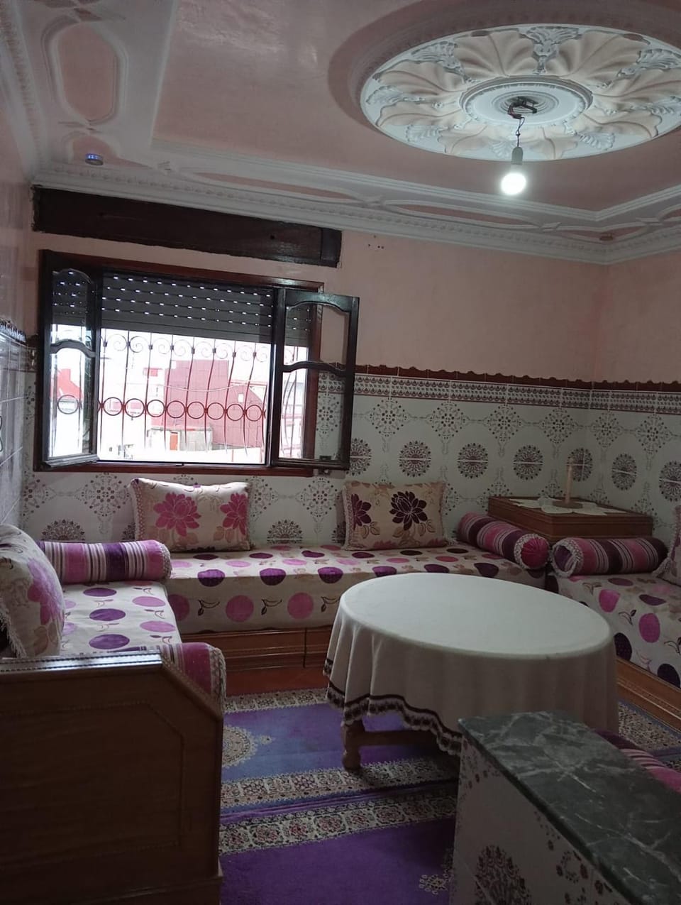 Studio Calme 4ème étage SANS ascenseur Apartment in Tangier