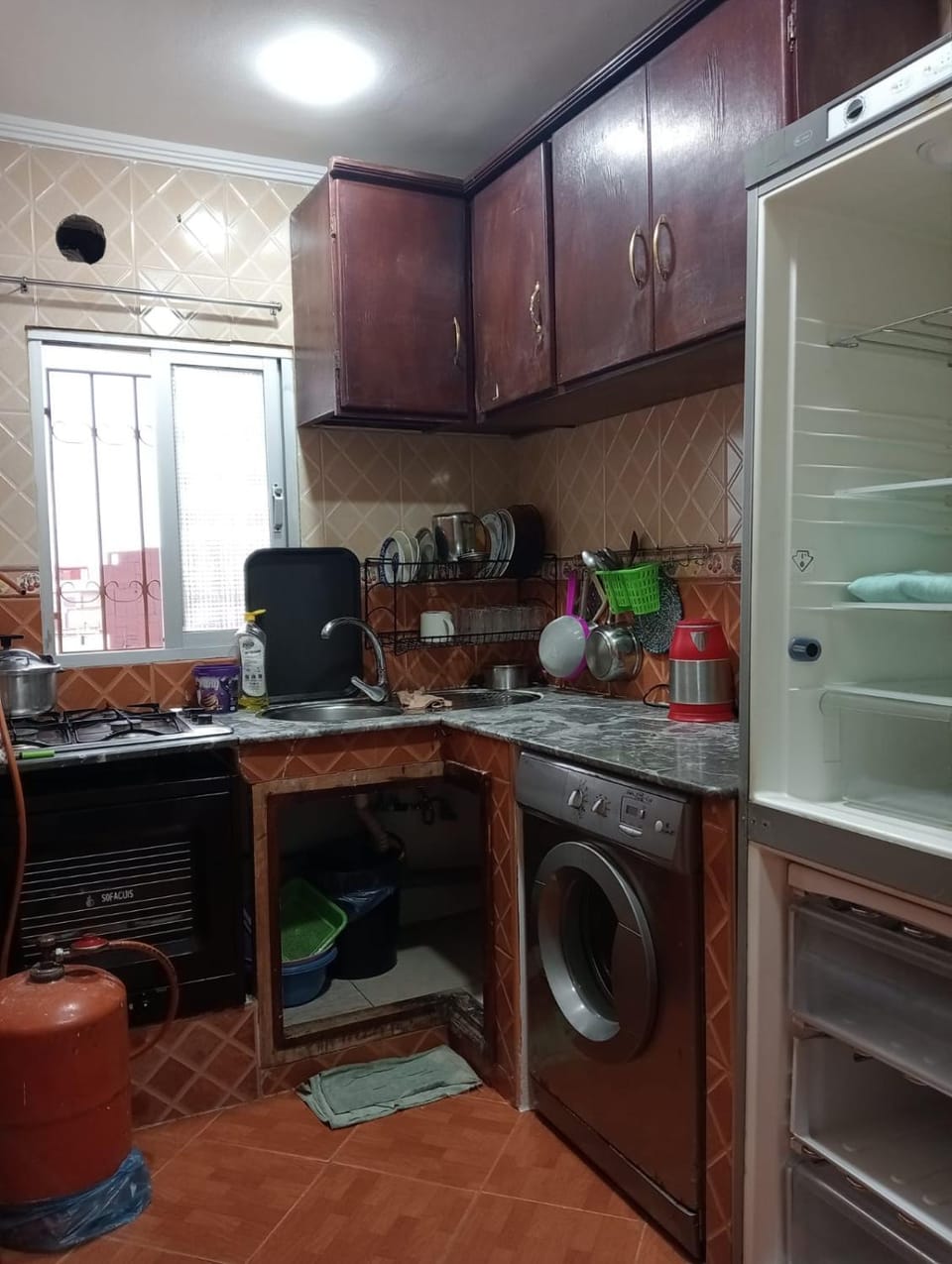 Studio Calme 4ème étage SANS ascenseur Apartment in Tangier
