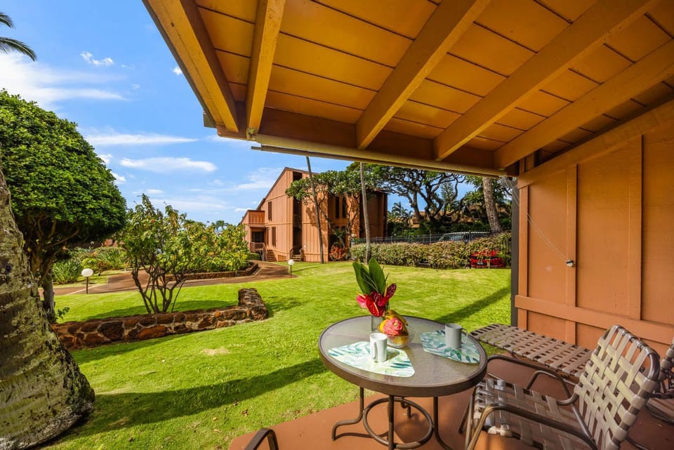 Kuleana Club #210 -Ocean View- 1 bed & 1 bath - Deluxe House in Napili-Honokowai