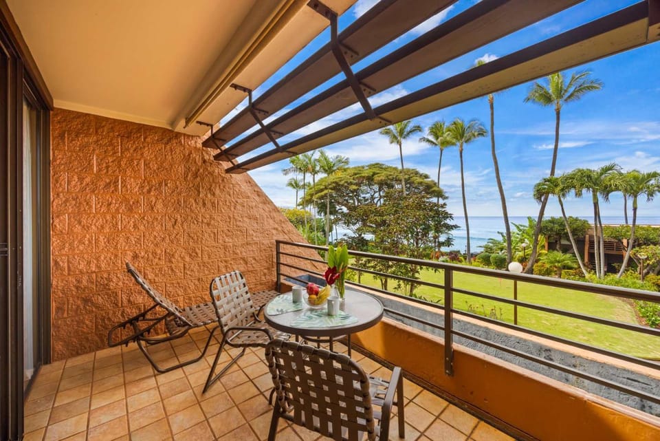 Kuleana Club #316 - Ocean View -1 bedroom & 1 bathroom - 2nd Floor House in Napili-Honokowai