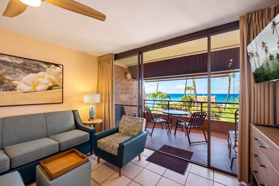 Kuleana Club #319 - Ocean View -1 bedroom & 1 bathroom - 3rd Floor House in Napili-Honokowai
