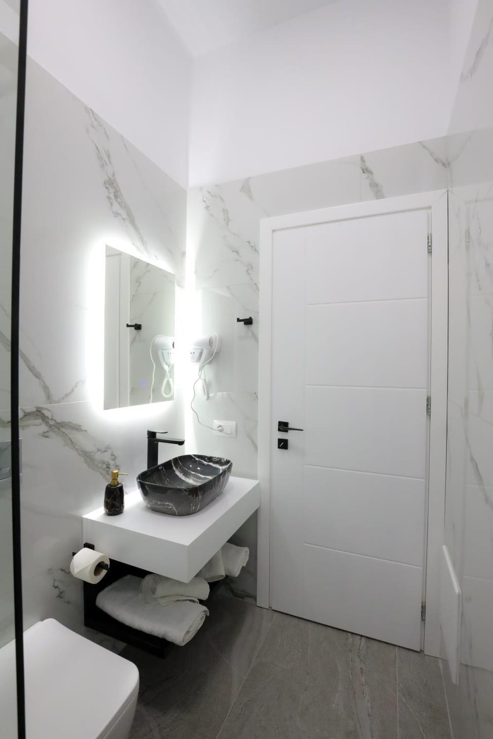 Shower, Toilet, Bathroom