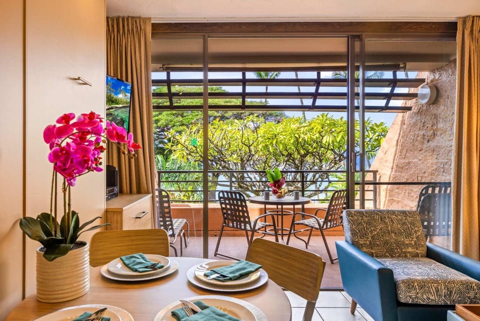 Kuleana Club #510 - Ocean View -1 bedroom & 1 bathroom - 2nd Floor House in Napili-Honokowai