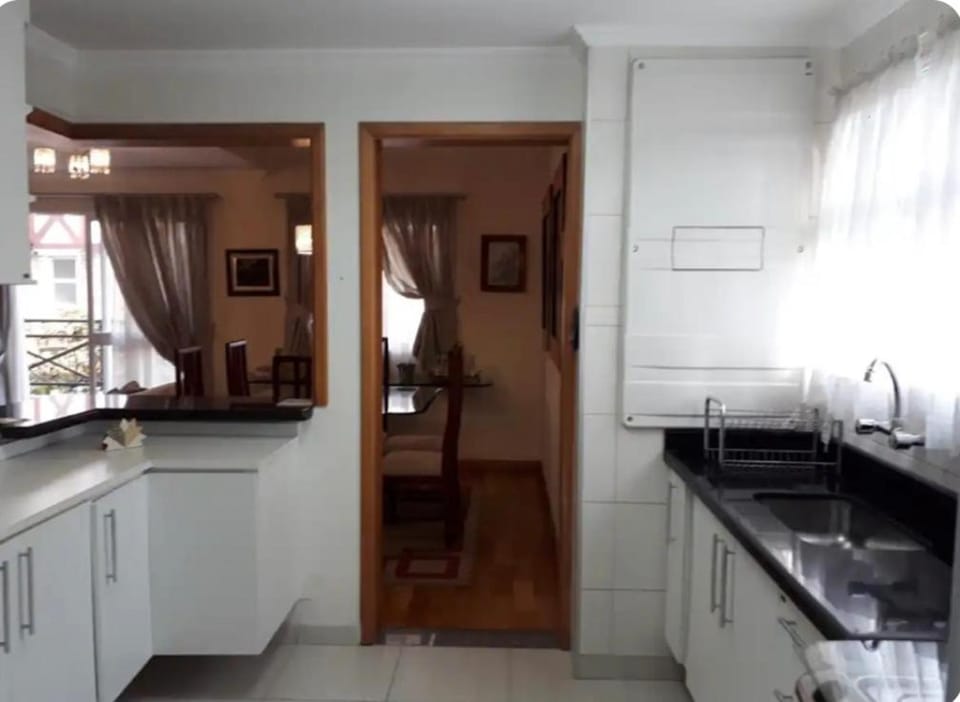 Apto aconchegante em Capivari com lareira e sacada Apartment in Campos do Jordão