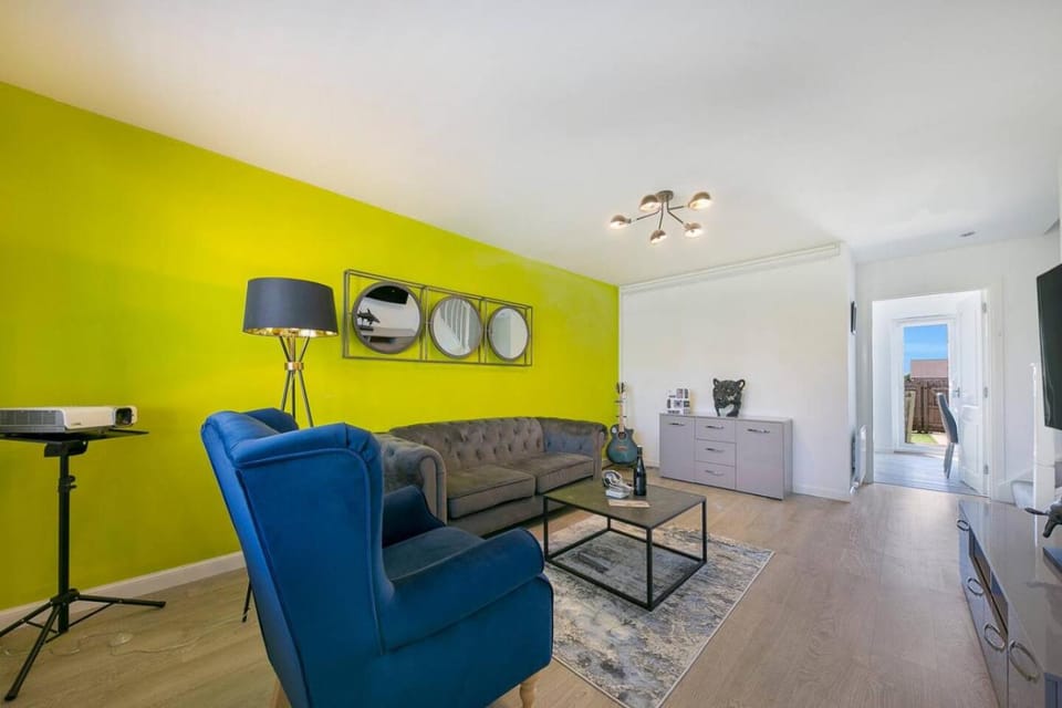 TV and multimedia, Living room, Seating area