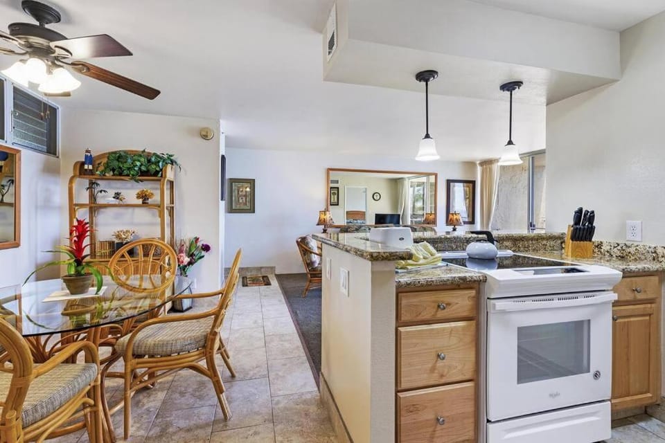 Royal Kahana 512- Stunning ocean & island view at this 1bedroom gem Apartment in Napili-Honokowai