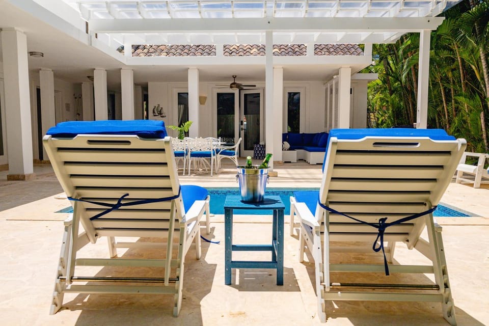 Other, Pool view