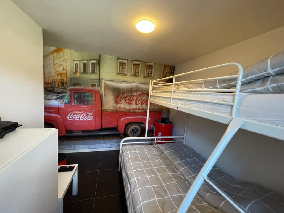Bed, Bedroom, bunk bed