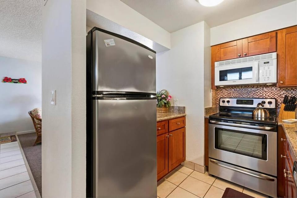 Royal Kahana 815- Surrounding Island & Ocean View Paradise Condo Apartment in Napili-Honokowai