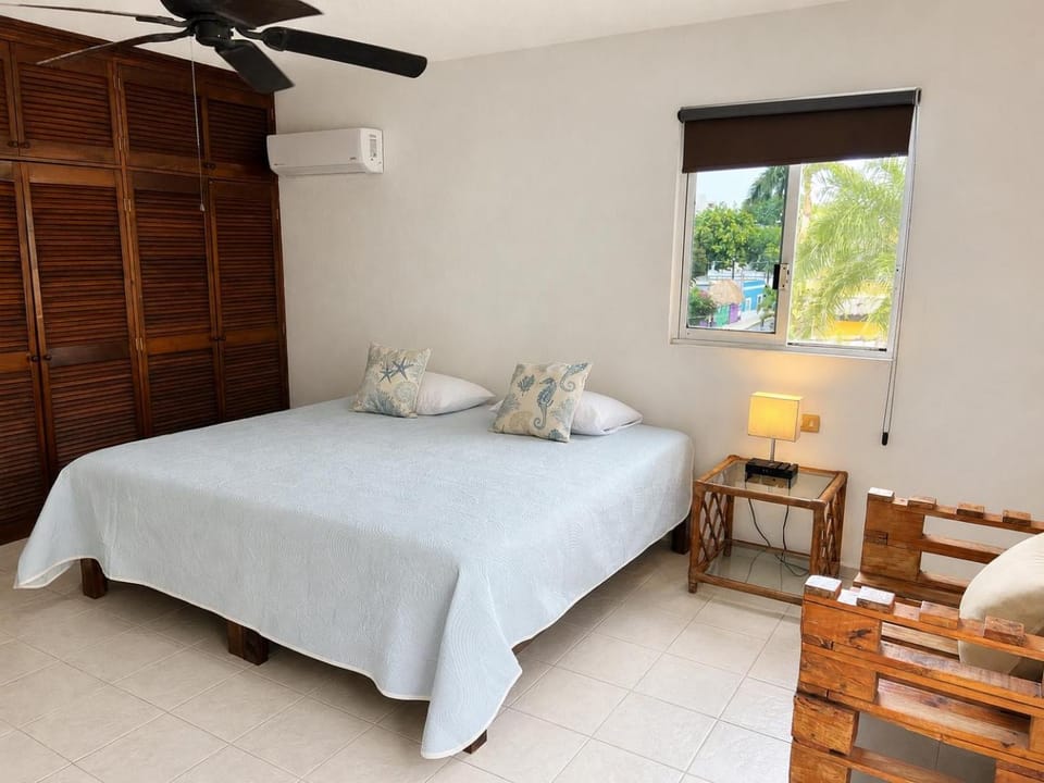Bed, Photo of the whole room