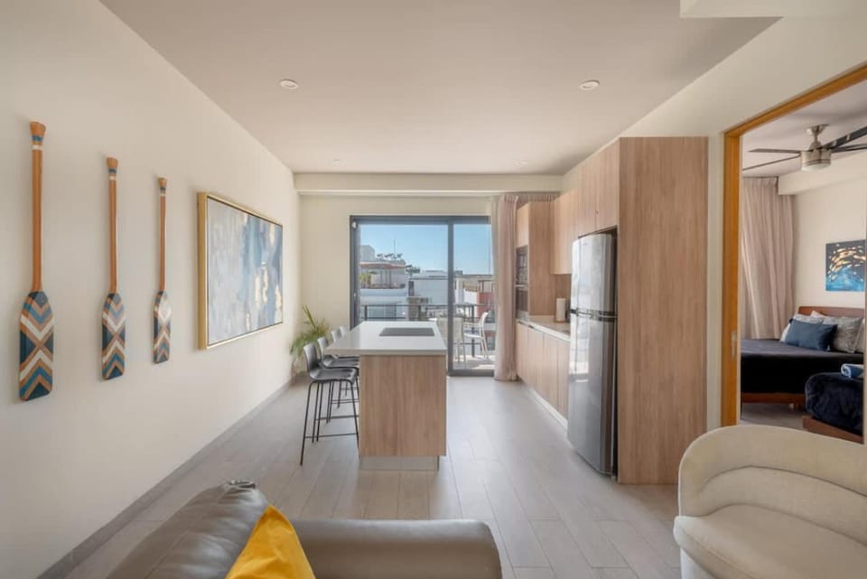 Kitchen or kitchenette, Living room, Dining area