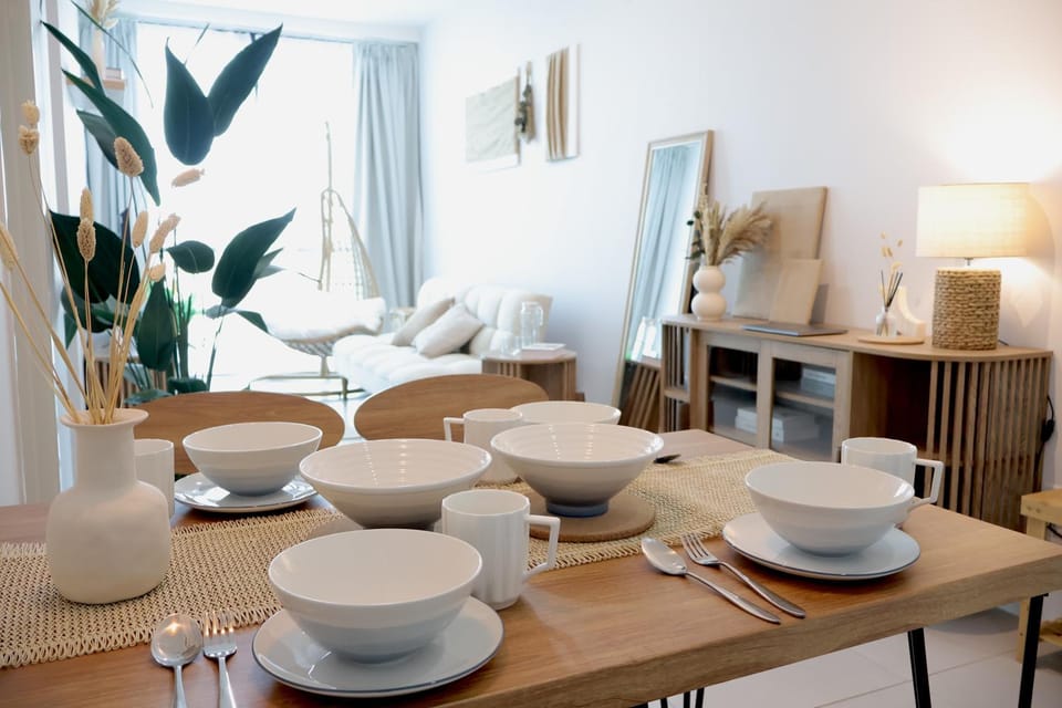 Seating area, Dining area