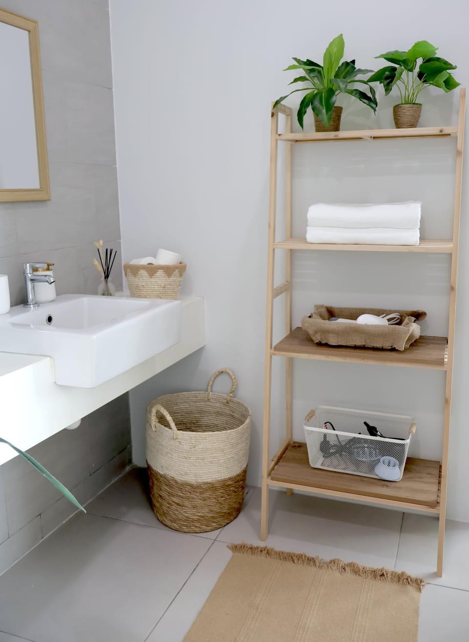 Bathroom, towels