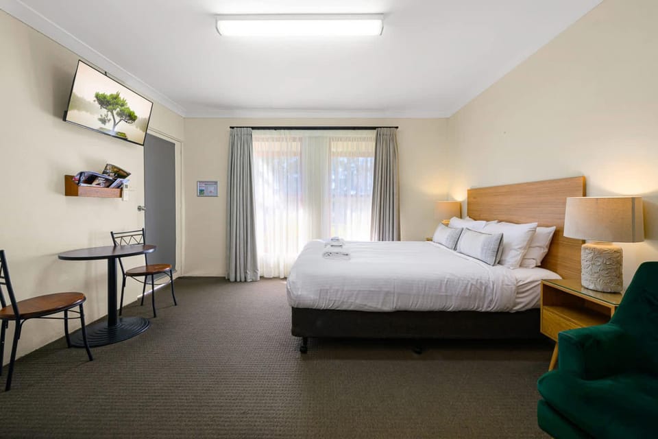 Living room, Photo of the whole room, Bedroom